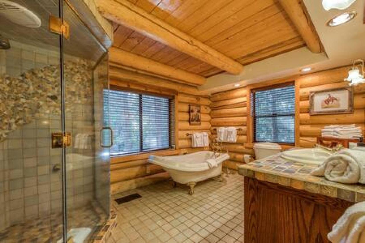 Eagles Nest - Natural Log Cabin With Guest House Idyllwild Esterno foto