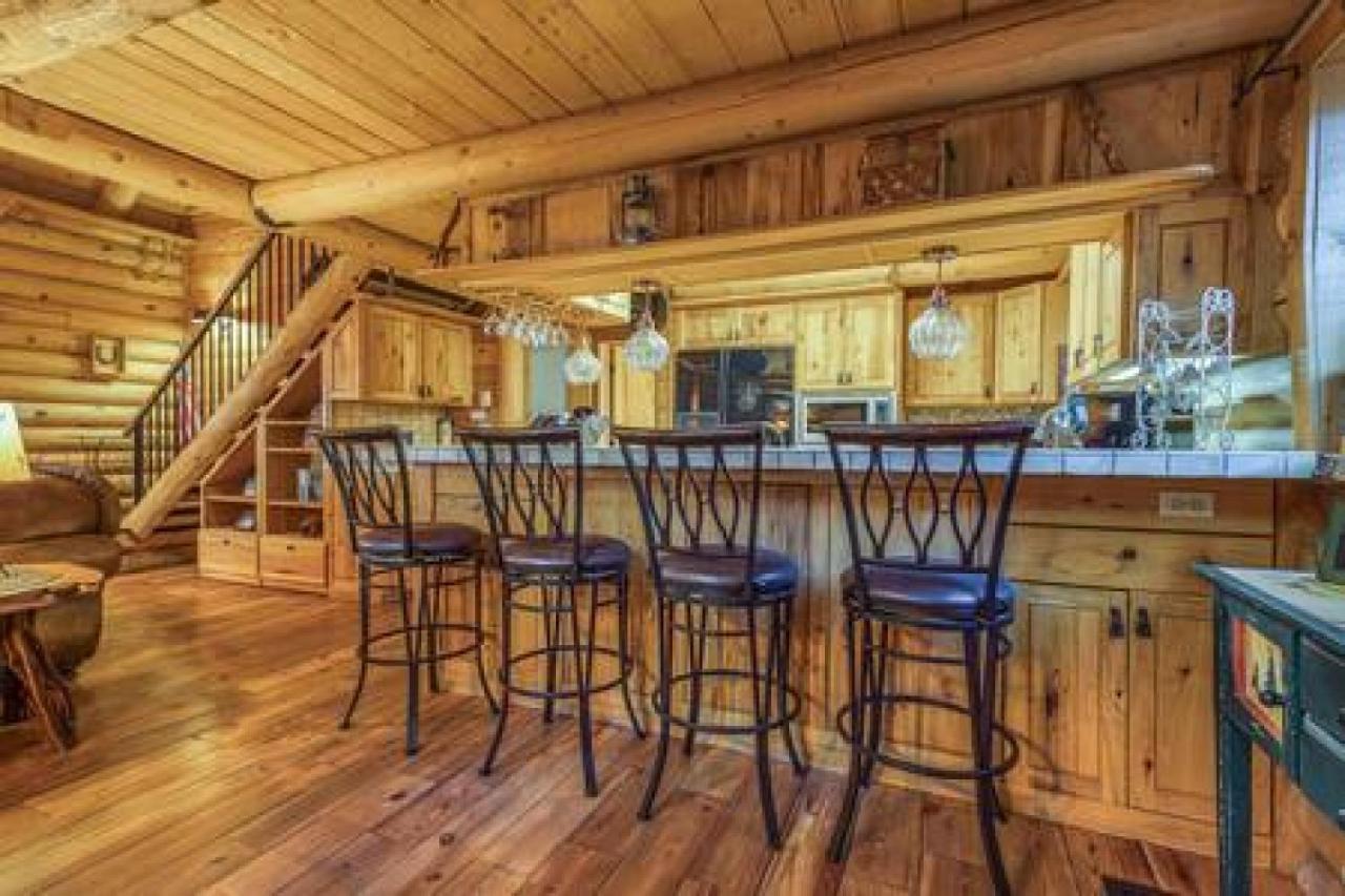 Eagles Nest - Natural Log Cabin With Guest House Idyllwild Esterno foto