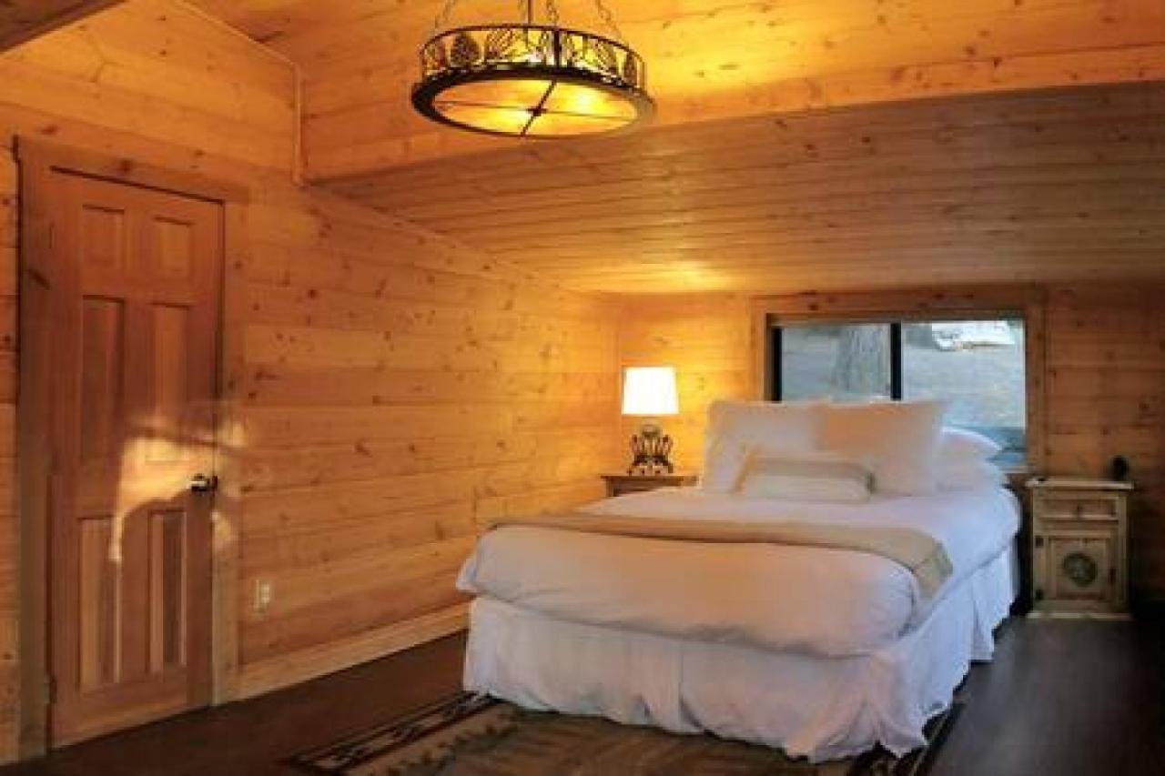 Eagles Nest - Natural Log Cabin With Guest House Idyllwild Esterno foto